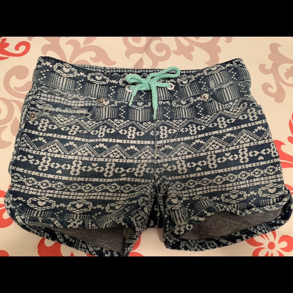 SOLD Girls shorts
